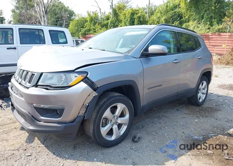2018 Jeep Compass Latitude 4X4 из США, поврежденный, VIN 3C4NJDBB2JT399393
